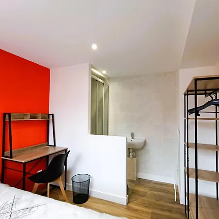 Homestay Avec Douche Privative *