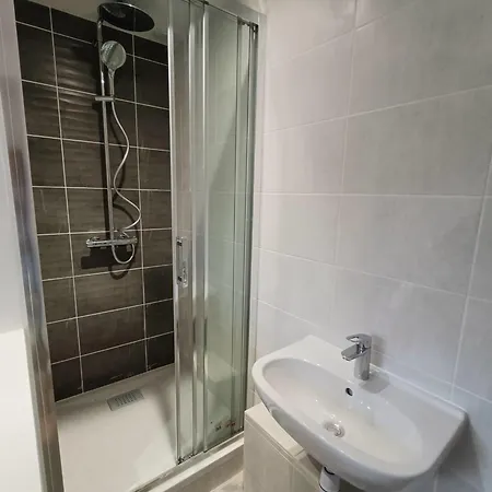 Avec Douche Privative Homestay *